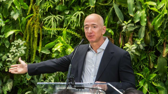 Bolha de IA à vista? Jeff Bezos reconhece risco e destaca ganhos reais