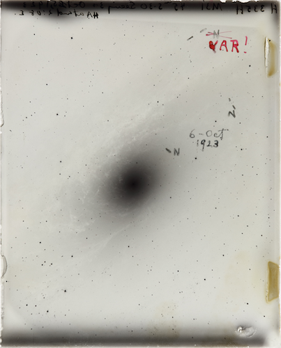 Exposição da "Nebulosa de Andrômeda" feita por Hubble, com o telescópio Hooker, em 1923 (Imagem: Reprodução/Carnegie Observatories/Cindy Hunt)