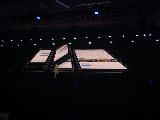 Samsung apresenta oficialmente seu smartphone com tela dobrável