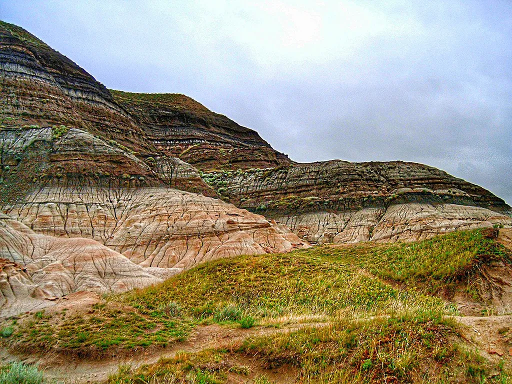 A litosfera corresponde a camada sólida mais externa da Terra e é composta por rochas e minerais (Imagem: Glen Larson/Wikimedia Commons)