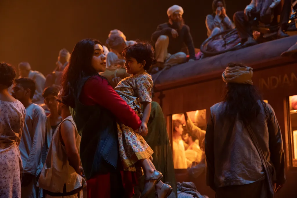 O modo como a história indiana e paquistanesa está ligada à formação de Kamala como heroína é muito bem desenvolvida (Imagem: Divulgação/Marvel Studios)