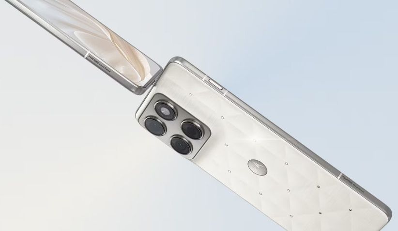 Motorola Edge 70 5G Crystals by Swarovski