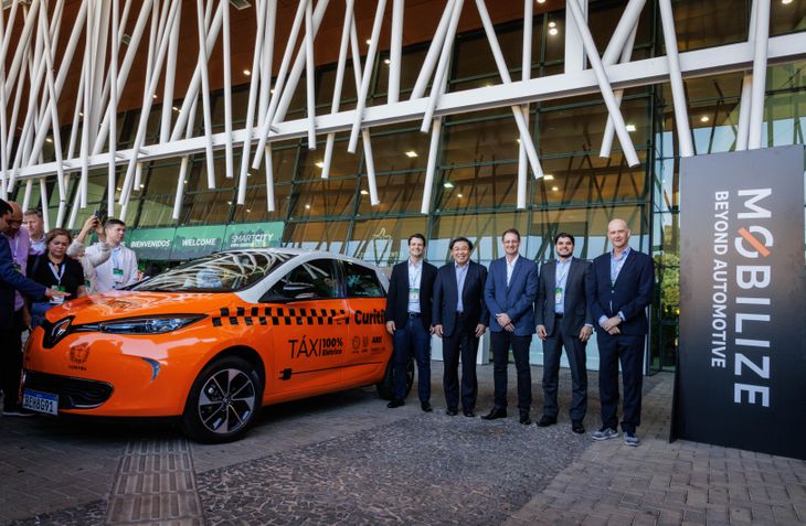 Táxi Elétrico Renault