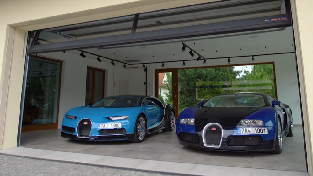 Bugatti Chiron foi levado de caminhão da França até a Alemanha, local do teste de velocidade (Imagem: Reprodução/YouTube, Radim Passer)
