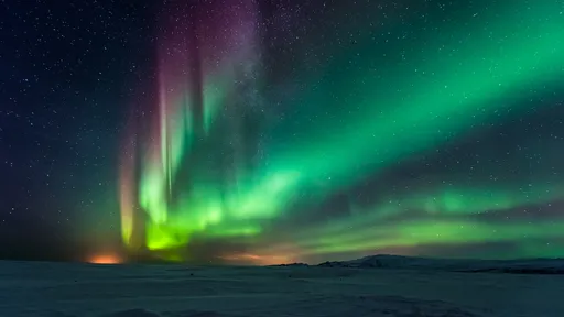 Perturbação do campo magnético da Terra no passado pode ter "migrado" auroras 