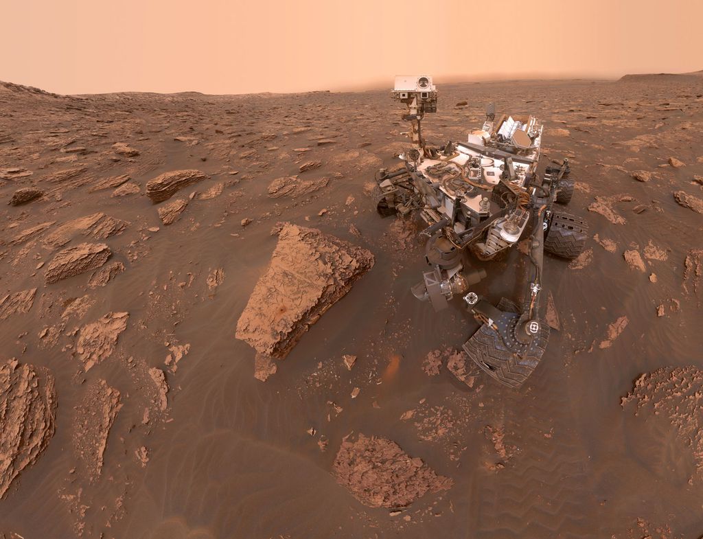 O Curiosity fez essa selfie em um dia de baixa luminosidade em Marte (Imagem: NASA/JPL-Caltech/MSSS)