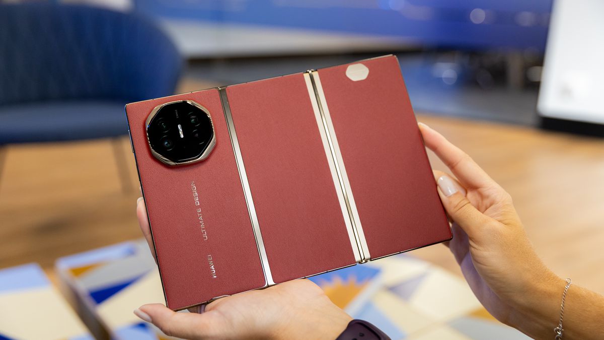 Huawei Mate XT Ultimate: para que serve um celular que dobra em 3
