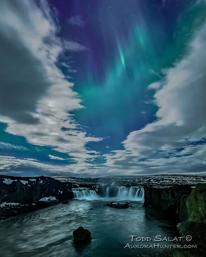Aurora boreal registrada no norte da Islândia no último dia 14 abril, após uma tempestade solar moderada (Imagem: Reprodução/Todd Salat/Aurora Hunter)