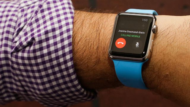 Apple adia o lançamento do watchOS 2