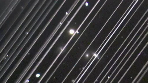 Satélites Starlink já aparecem em quase 20% das observações astronômicas 