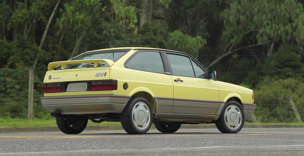 Gol GTi visto por trás