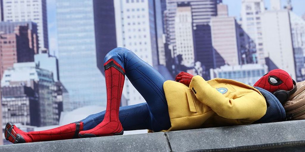 Homem-Aranha pertence à Sony para a produção de seus filmes, mas a empresa entrou em acordo com Marvel e Disney para o uso do herói no atual universo cinematográfico