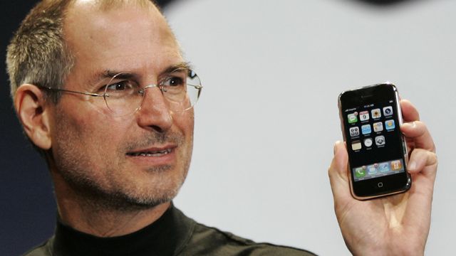 Revista autografada por Steve Jobs é leiloada por mais de US$ 50 mil