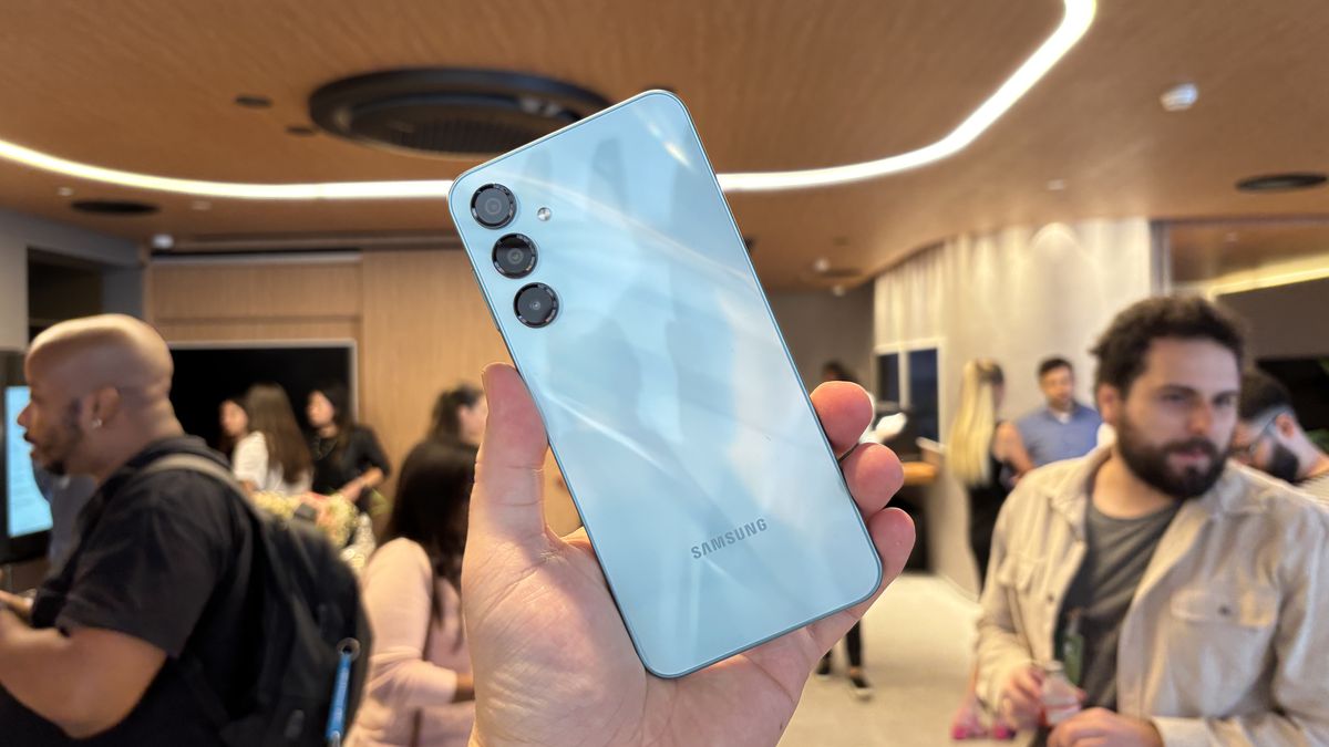 Preço do Galaxy A16 com 5G despenca na Amazon; pagamento em 10x sem juros