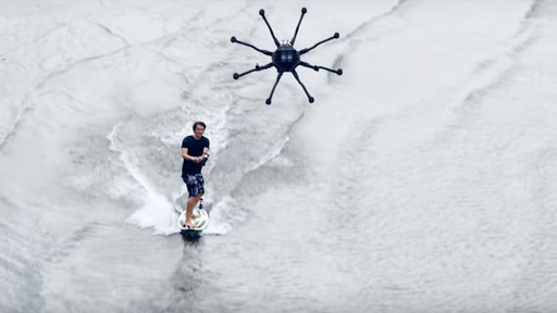 Tecnologia radical: é possível surfar com drones