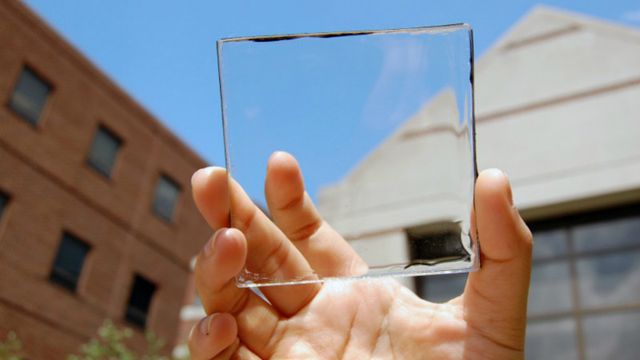 Pesquisadores desenvolvem o primeiro painel de energia solar transparente
