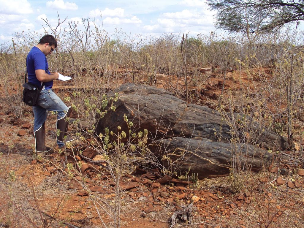 Rochas com idades siderianas identificadas no Complexo Arábia no Rio Grande do Norte (Imagem: Reprodução/SGB-CPRM)