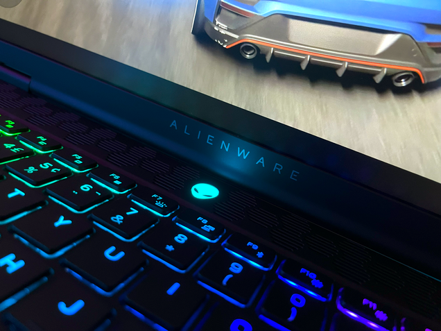 Alienware M16 R2