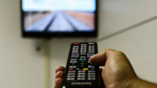 TV por assinatura no Brasil perde 1,23 milhão de clientes nos últimos 12 meses
