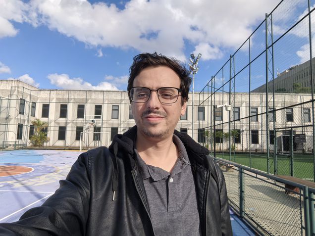 Huawei Mate X6 - Câmera frontal interna