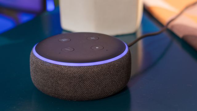 OFERTA VOLTOU  Echo Dot com Alexa está com PREÇO BAIXO na