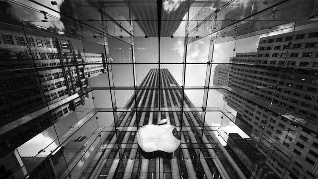 Apple quer acabar com filas e acampamentos em frente às Apple Stores