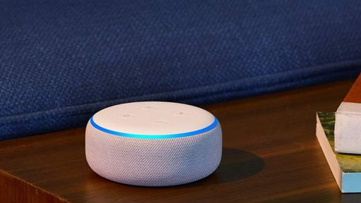 MUITO BARATO | Echo Dot de 3ª geração está com um EXCELENTE preço na Amazon