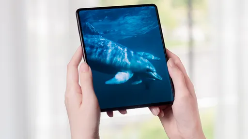 Tela do Galaxy Z Fold 3 traz nova tecnologia de "pixel redondo"
