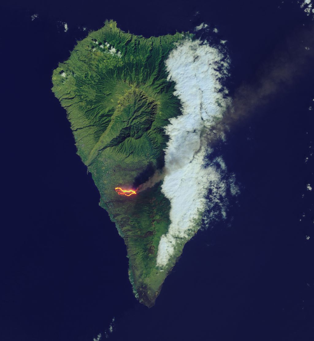 O vulcão Cumbre Vieja, nas Ilhas Canárias, entrou em erupção no último dia 19 de setembro, mas o trabalho de monitoramento garantiu a proteção aos habitantes da ilha de La Palma (Imagem: Reprodução/LandSat/NASA)
