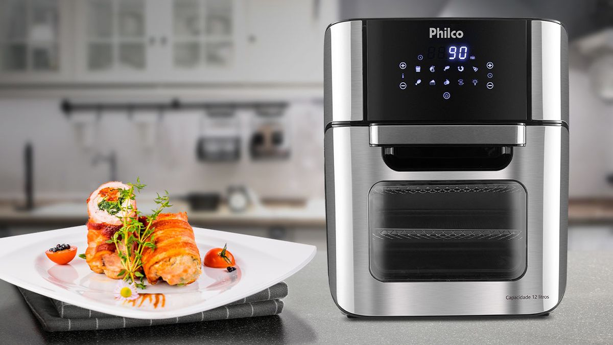 Magalu coloca preço de air fryer oven Philco no chão; modelo de 12 L