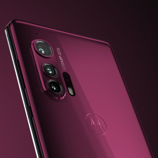 Motorola Edge 20 tem várias imagens vazadas com visual renovado