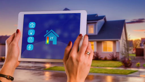 Intelbras lança fechaduras, lâmpadas e interruptores para casas inteligentes