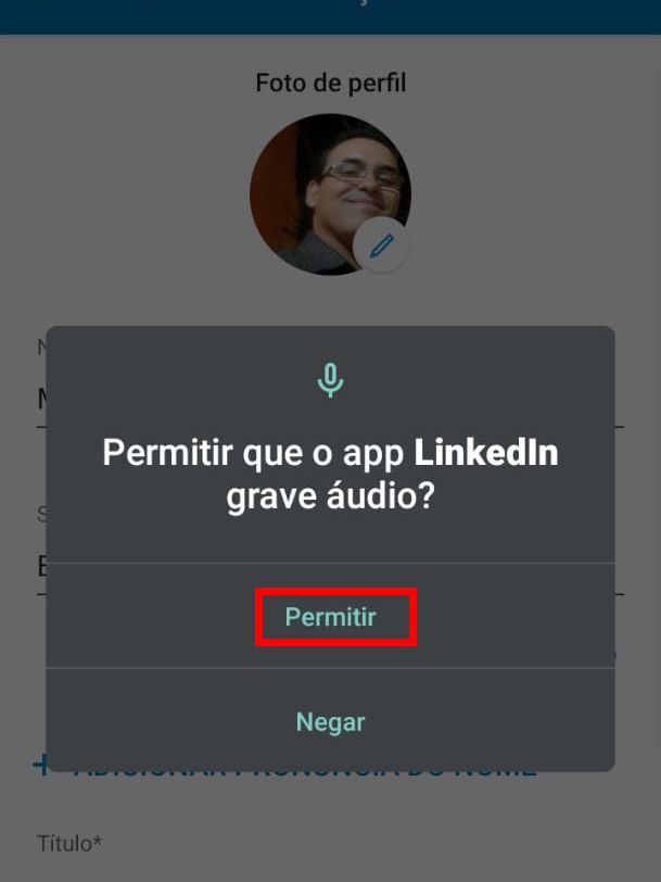 Com a pop-up aberta, clique em "Permitir" para que o app acesse o microfone do seu celular (Captura de tela: Matheus Bigogno)