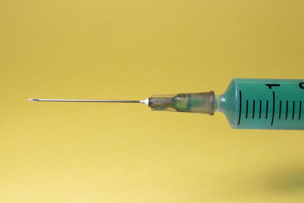 Corrida pela vacina: países buscam desenvolver a vacina para conter a pandemia (Imagem: Reprodução/Pixabay)