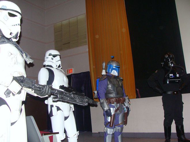 Foto do concurso de cosplay do primeiro evento de comemoração ao Star Wars Day (Imagem: may4starwarsday.com)