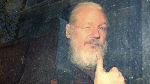 Após prisão de Assange, WikiLeaks libera todos documentos sigilosos que possui