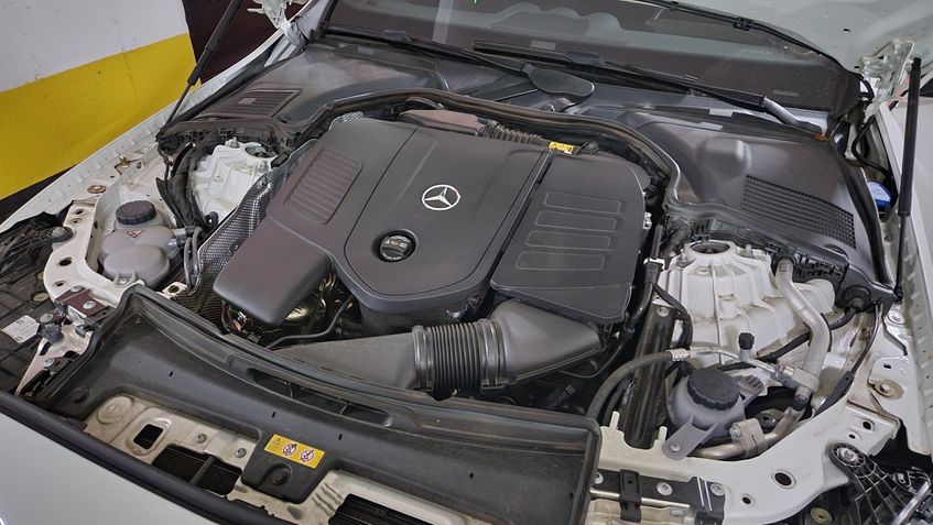 Mercedes-Benz C200 AMG-Line 2023