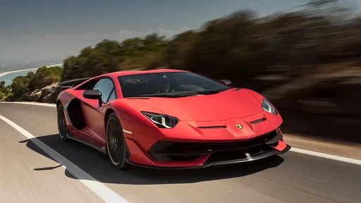 Lamborghini confirma que vai lançar carro 100% elétrico, mas deve demorar