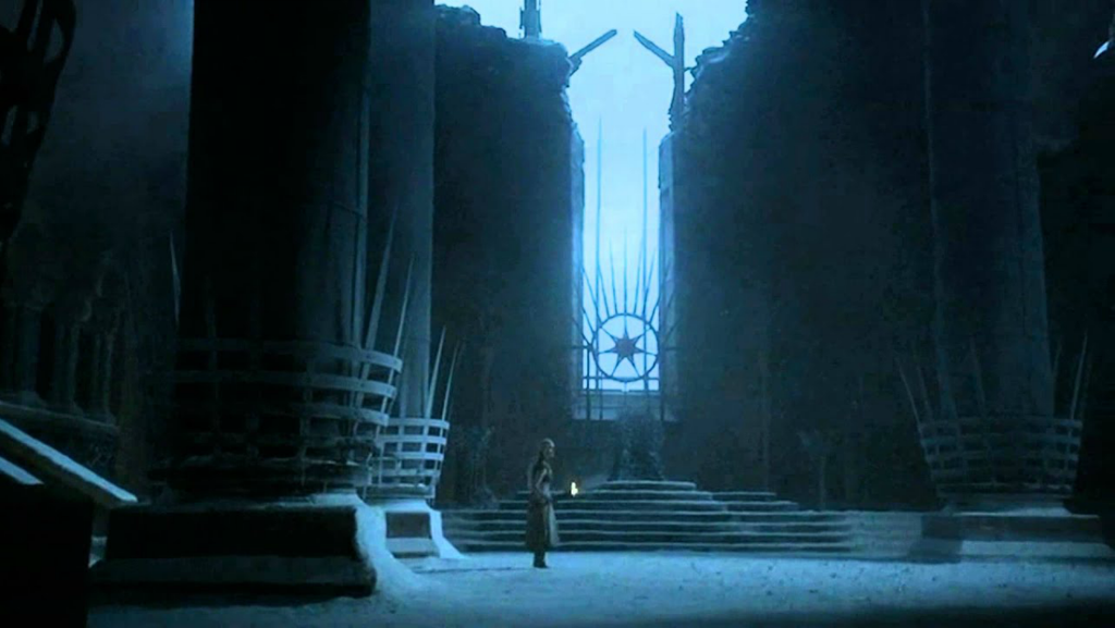 Daenerys tendo visões com o Trono de Ferro na Casa dos Imortais (Imagem: HBO)