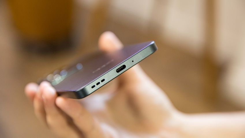 OPPO Reno 11F 5G (EMBARGO)