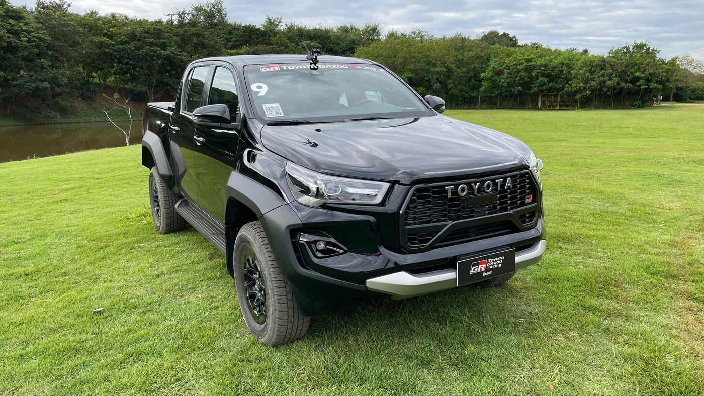 Toyota Hilux GR-Sport | Quarta geração da picape esportiva chega por R ...