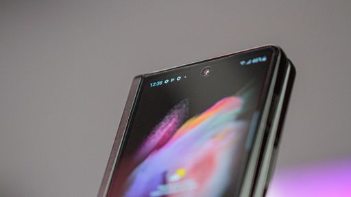 Galaxy Z Fold 3 é testado para queda, mergulho e desgaste com S-Pen