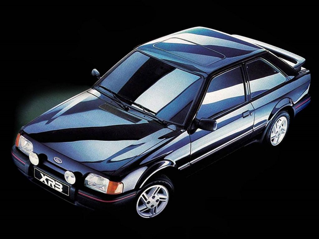 Ford Escort XR3 foi um sucesso de vendas no Brasil nas décadas de 1980 e 1990 (Imagem: Divulgação/Ford)