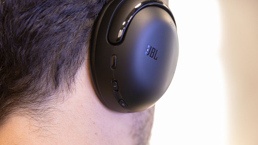 JBL Tour One M3