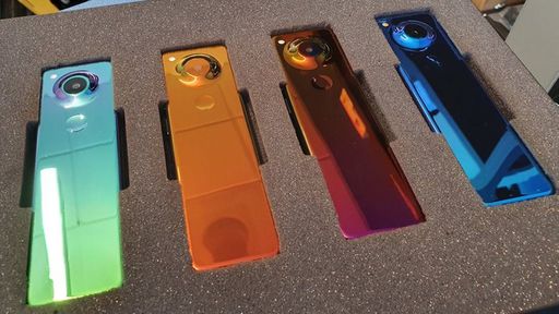Criador do Android mostra o novo Essential Phone — que parece um controle remoto
