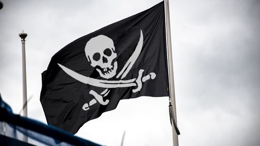 Anatel e Receita Federal apreendem mais de 20 mil TV Boxes piratas em Santos