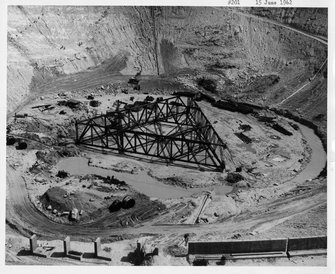 Início da construção do Arecibo (Imagem: Reprodução/NAIC/Arecibo Observatory/NSF)