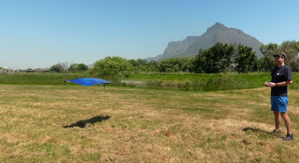 drone com voa com energia solar