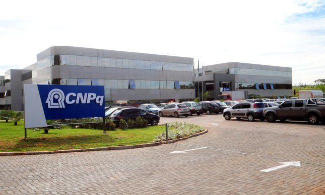 CNPq receberá apenas R$ 800 milhões em 2019, antes recebia R$ 1,2 bilhão (Imagem: Reprodução / Getty Images)