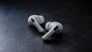 AirPods 3 já é produzido em massa e pode ser anunciado até